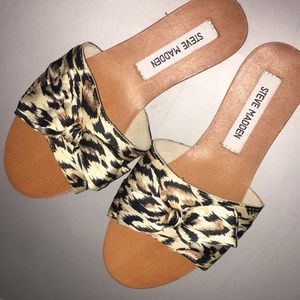 Steve Madden leopard slides with bow